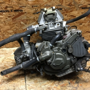 Контрактный двигатель Ducati ST2 ZDM944 вид сбоку, слева