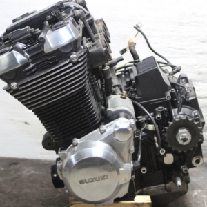 Контрактный двигатель Suzuki GSX1400 Y701 вид сбоку, слева