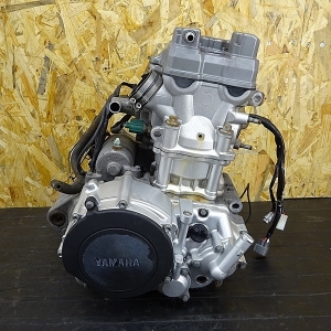 Контрактный двигатель Yamaha WR250 G363E вид сбоку, справа