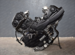 Двигатель Ducati Hyperstrada 939 2016 ZDM937