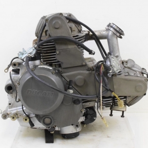 Контрактный двигатель Ducati 750SS ZDM748 вид сбоку, справа