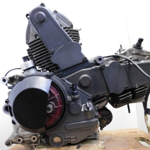 Контрактный двигатель Ducati 900SS ZDM904 вид сбоку, справа
