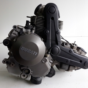 Контрактный двигатель Ducati Hypermotard 796 ZDM796 вид сбоку, справа