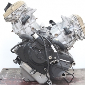 Контрактный двигатель Ducati Multistrada 1200 ZDM1198 вид сбоку, слева
