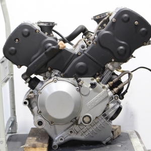 Контрактный двигатель Ducati Superbike 999 ZDM998 вид сбоку, справа