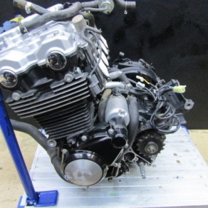 Контрактный двигатель Honda CB400 VTEC NC23E вид слева, сбоку