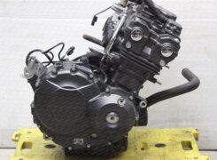 Контрактный двигатель Honda CB400 Vtec III NC42E вид сбоку, справа