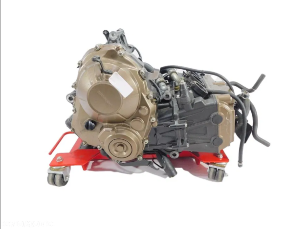 Двигатель Honda CB650F  2014-2019 RC74E