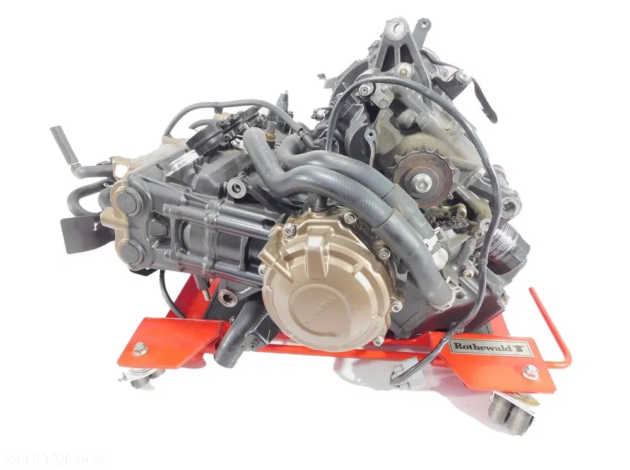 Двигатель Honda CB650F  2014-2019 RC74E