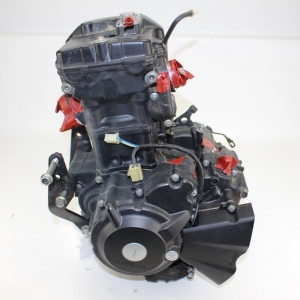Контрактный двигатель Honda CBR250R MC41E вид сбоку, слева