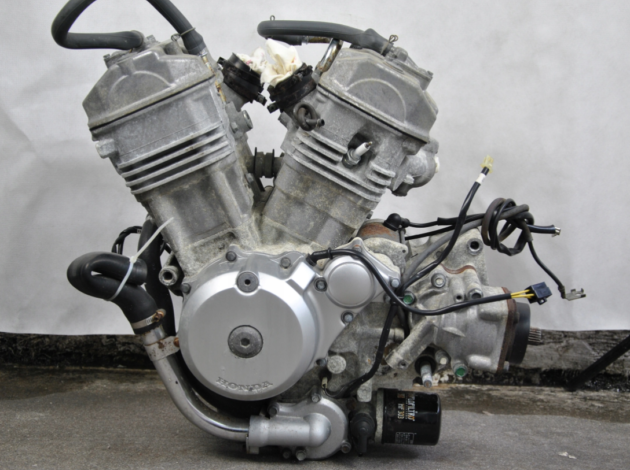 Двигатель Honda NT650 Deauville 1998-2005 RC47E
