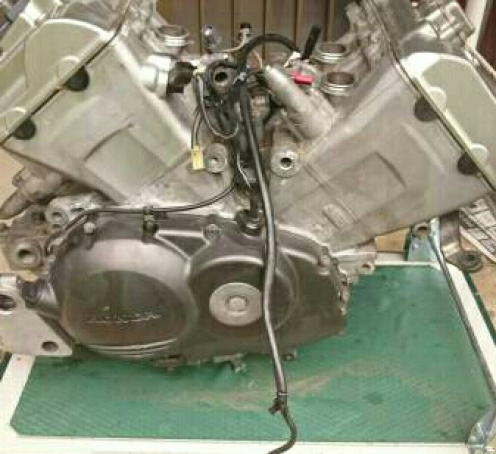 Двигатель Honda VFR800 RC46E