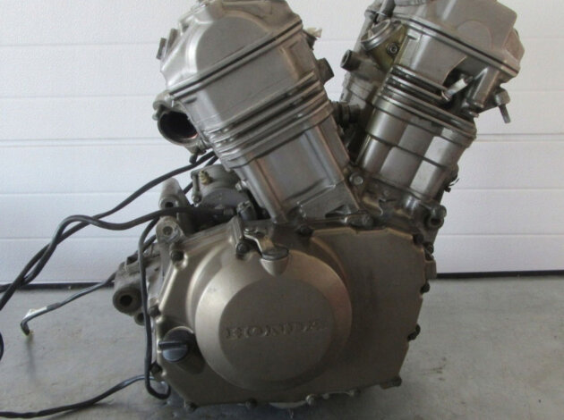 Двигатель Honda XRV750 Africa Twin 1990-2000 RD04E
