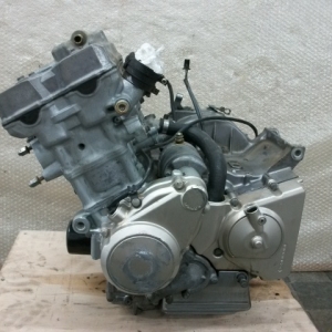 Контрактный двигатель Honda CB-1 NC23E вид сбоку, слева