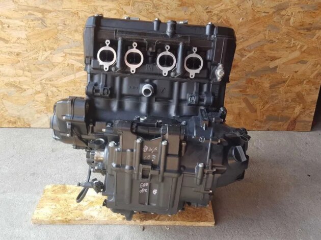 Двигатель Kawasaki Z1000 2007-2009 ZRT00AE