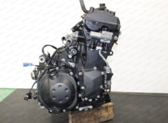 Двигатель Kawasaki GTR1400 2008-наст.время ZXT40AE Двигатель Kawasaki GTR1400 2008-наст.время ZXT40AE