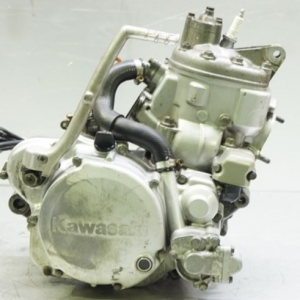 Контрактный двигатель Kawasaki KDX250SR DX250FE вид сбоку, справа