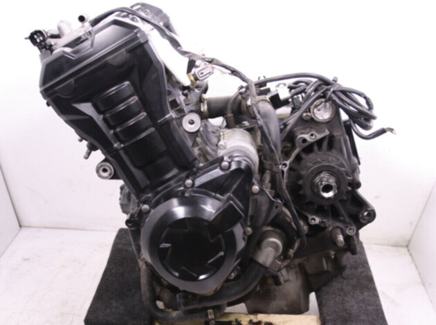 Двигатель Kawasaki Z1000 2010-2013 ZRT00DE
