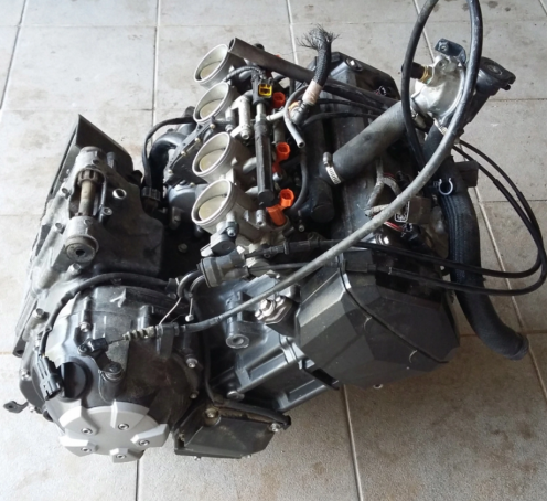 Двигатель Kawasaki Z1000 ZRT00AE