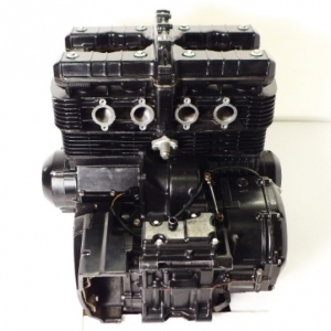 Контрактный двигатель Kawasaki Zephyr 1100 ZRT10AE вид сзади