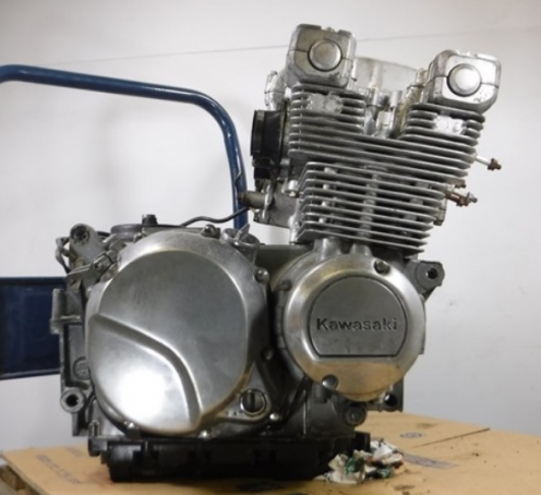 Двигатель Kawasaki Zephyr 400 ZX400AE