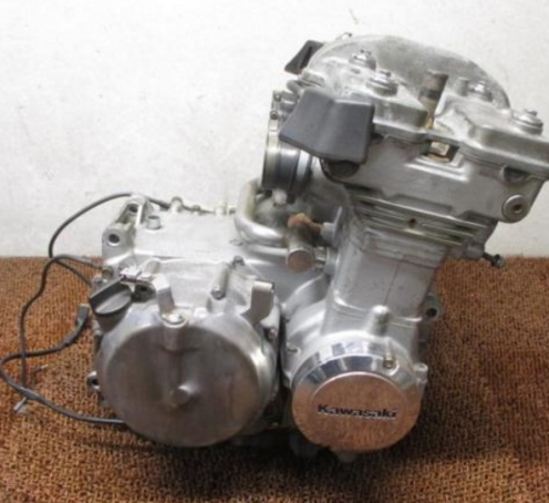 Двигатель Kawasaki Eliminator 400 ZL400AE