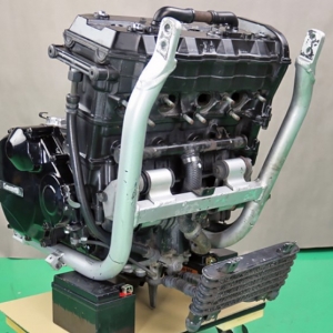 Контрактный двигатель Kawasaki ZX-10 Tomcat ZXT00AE вид сбоку, справа