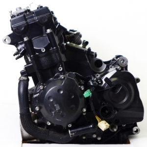 Контрактный двигатель Kawasaki ZZR1400 ZXT40AE вид сбоку, слева