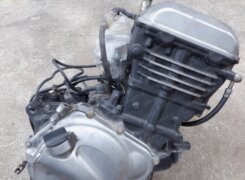 Cyleto Bremsbeläge Für Kawasaki ZZR250 – Vorne & Hinten, Halbmetallisch, 1990-2001