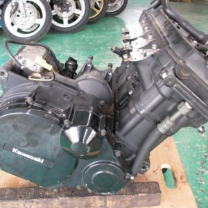 Двигатель бывший в употреблении для Kawasaki ZZR1100 ZXT10CE