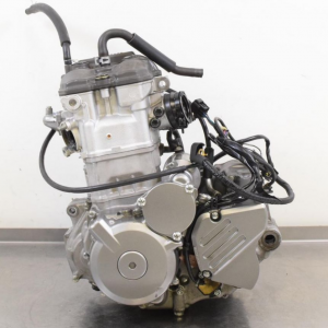 Контрактный двигатель б/у Suzuki DRZ400 K419 вид сбоку, слева