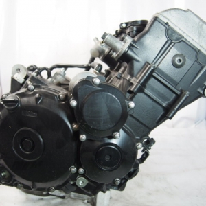 Контрактный двигатель б/у Suzuki GSR400 K719 вид сбоку, справа