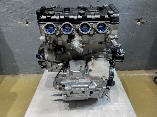 Двигатель Suzuki GSX-R600 K4-K5 2004-2005 N727