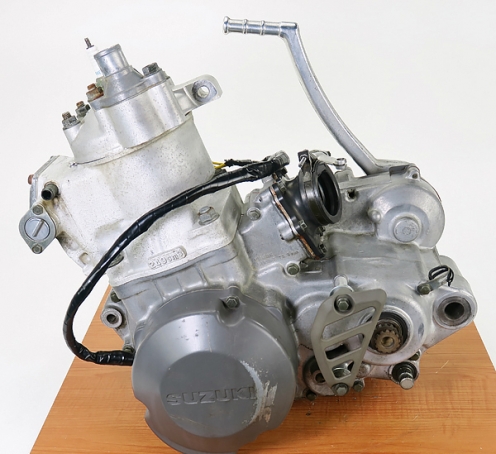 Двигатель Suzuki RMX 250 J111