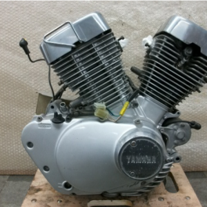 Двигатель Yamaha XV250 Virago 3DM вид справа, сбоку