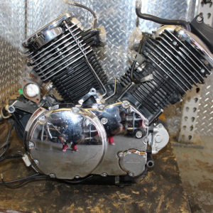Контрактный двигатель б/у для мотоцикла Yamaha XVS1100 Drag Star P610E