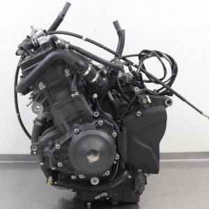 Двигатель контрактный для Yamaha YZF R1 N520E вид слева
