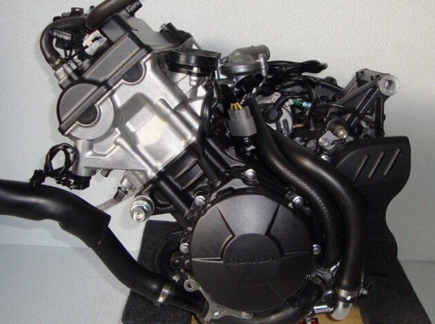 Двигатель Honda CBR600RR 2013-наст.время PC40E