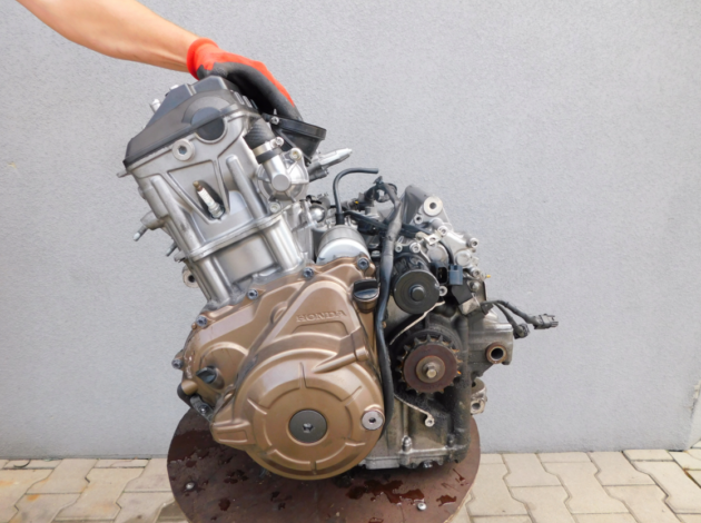 Двигатель Honda CRF1000L Africa Twin 2015-2017 SD04E