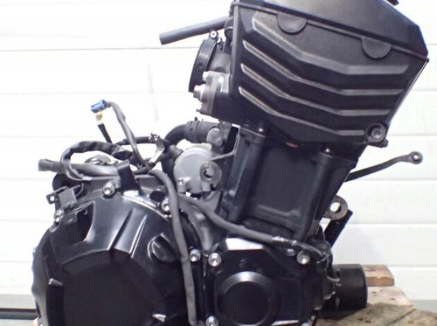 Двигатель Kawasaki Z800  2013-2016 ZR800AE