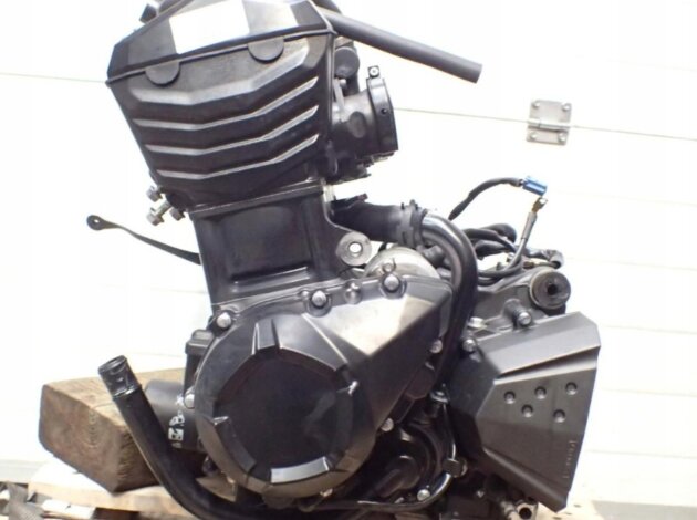 Двигатель Kawasaki Z800  2013-2016 ZR800AE