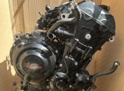 Двигатель Triumph Daytona 675 2006-2012